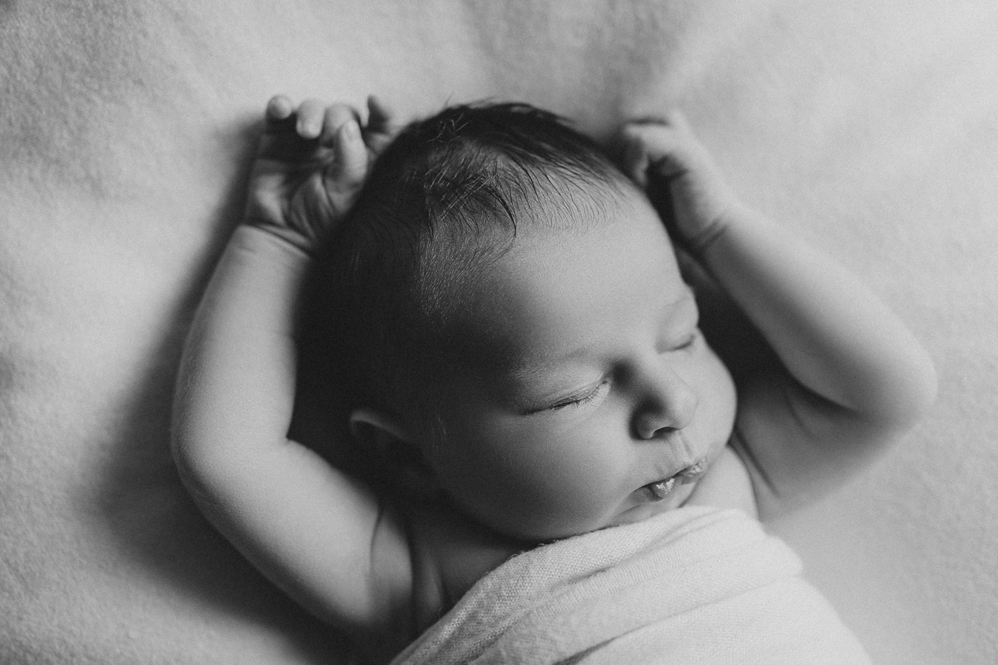 lichtperle-fotografie-neugeborenen-homeshooting-dresden